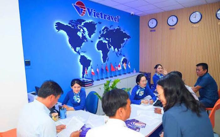 Vietravel (VTR) bị phạt 295 triệu đồng vì hàng loạt vi phạm công bố thông tin và giao dịch với bên liên quan