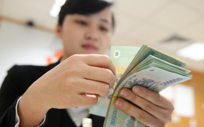 Một ngân hàng tăng 40% thu nhập cho nhân viên