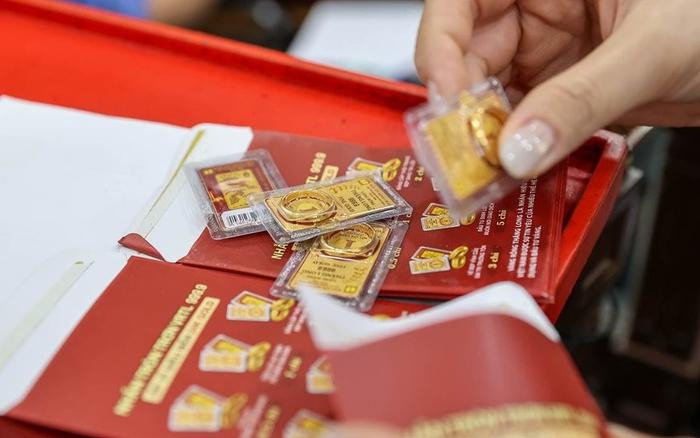 Chiều ngày 6/8, giá vàng miếng, vàng nhẫn tại SJC, Bảo Tín Mạnh Hải, DOJI, Phú Quý,... quay đầu giảm