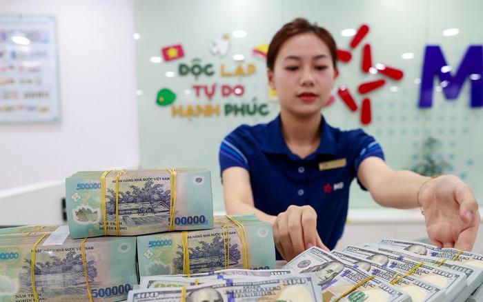 Lãi suất ngân hàng 6/8 tại Agribank, Vietcombank, BIDV, VietinBank, MB, Sacombank, HDBank,...