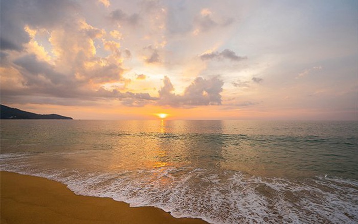 Chasing the sun”: để ánh dương dẫn lối đến “miền trời mơ ước”